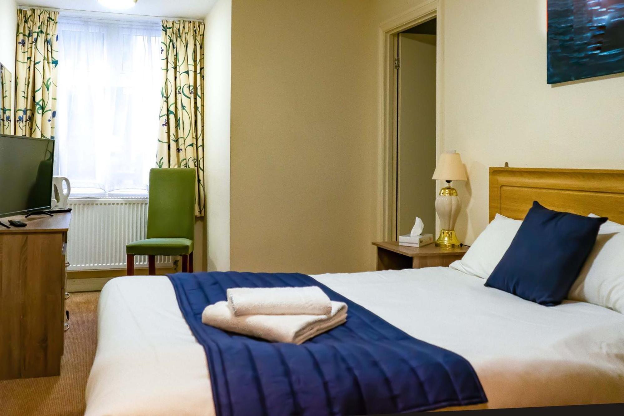 Carrington House 3*